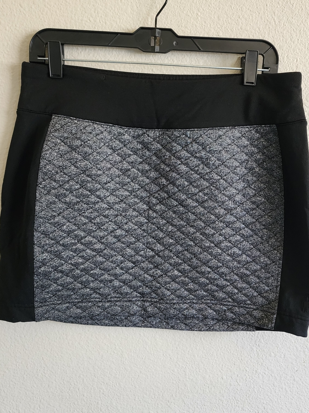 Smartwool Diamond Peak Quilted Mini Skirt Medium Gray Black Merino Wool Blend